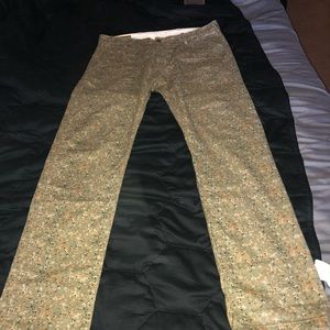 Levi’s Camouflage Straight leg Pants